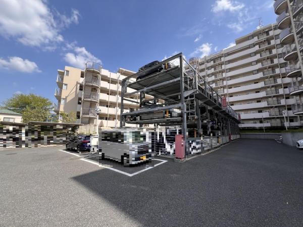 サンヴェール久米川 敷地内駐車場