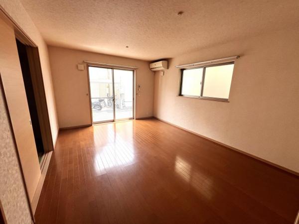 東村山市多摩湖町４丁目 中古戸建 リビングダイニング