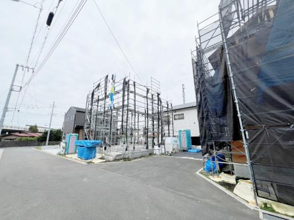 八王子市楢原町 新築戸建 前面道路含む現地写真