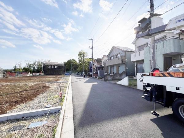 八王子市長房町 土地 前面道路含む現地写真