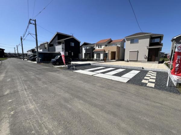 栃木市大宮町 戸建 前面道路含む現地写真