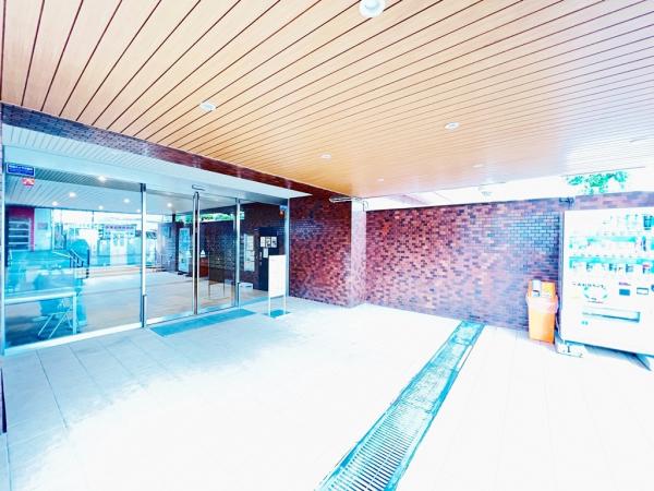 ライオンズマンション大和 エントランス（外）