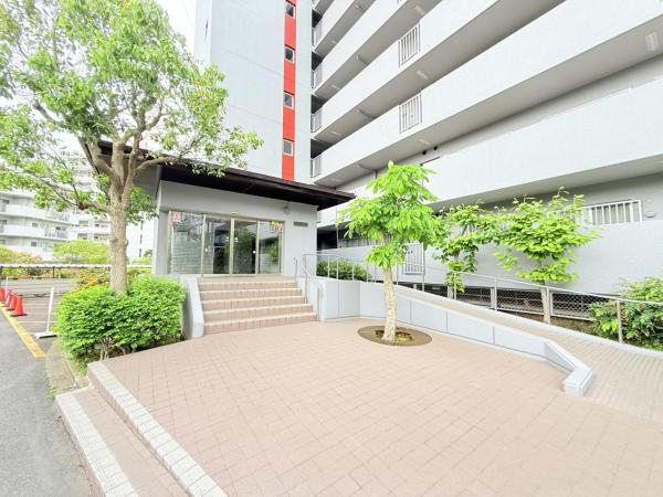 稲毛ビューハイツ3棟 エントランス（外）
