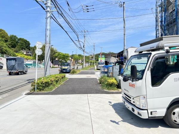 町田市真光寺１丁目 戸建 前面道路含む現地写真