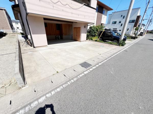 足柄上郡開成町みなみ４丁目 中古戸建 駐車場