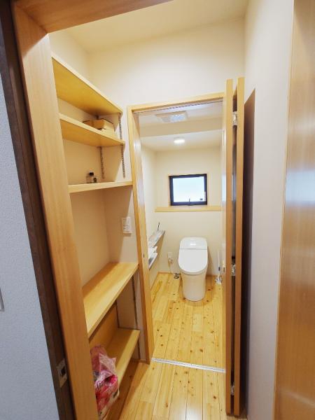 足柄上郡開成町みなみ４丁目 中古戸建 トイレ