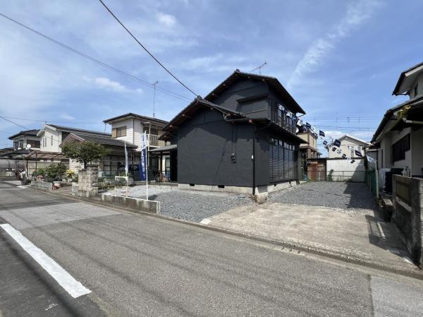宇都宮市さつき３丁目 中古戸建 前面道路含む現地写真