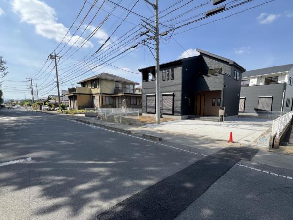 下野市烏ケ森２丁目 戸建 前面道路含む現地写真