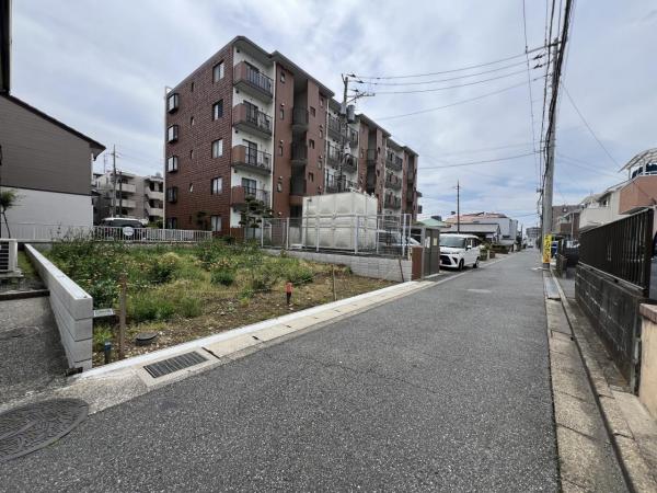 船橋市薬円台５丁目 土地 前面道路含む現地写真