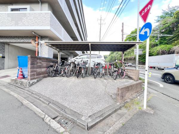 メディウス青葉台 駐輪場