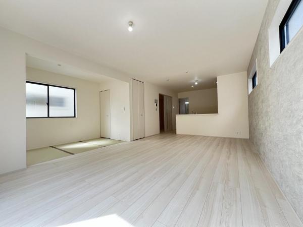 下野市小金井５丁目 戸建 リビング