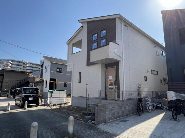 新築戸建 横浜市金沢区釜利谷東５丁目 京急本線金沢文庫駅 7,180万円
