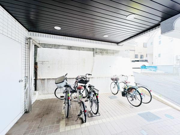 スターハイツ桜ヶ丘 駐輪場
