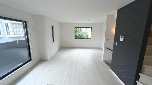 新築戸建 横浜市港南区芹が谷１丁目 横浜市営地下鉄ブルーライン上永谷駅 3,980万円