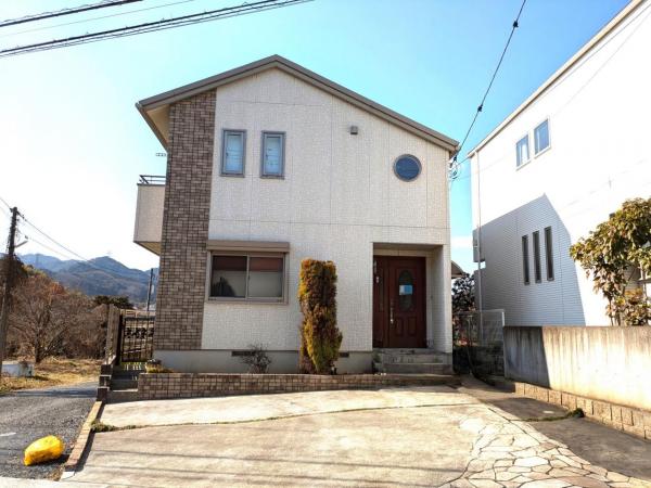 あきる野市舘谷 中古戸建 駐車場