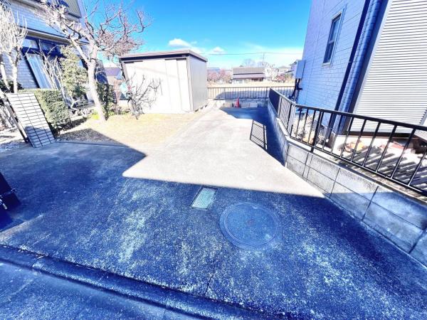 西多摩郡瑞穂町大字駒形富士山 中古戸建 駐車場