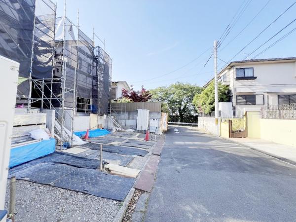 八王子市丸山町 戸建 前面道路含む現地写真