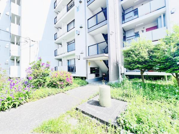 平塚高村団地 エントランス（外）