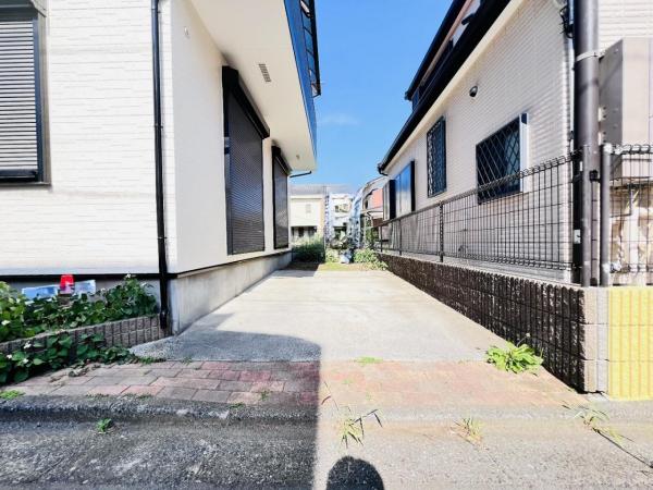 昭島市美堀町２丁目 中古戸建 駐車場