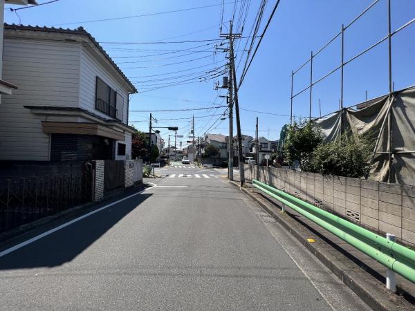 府中市是政１丁目 土地 前面道路含む現地写真