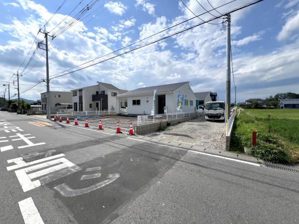 宇都宮中里町第5 前面道路含む現地写真