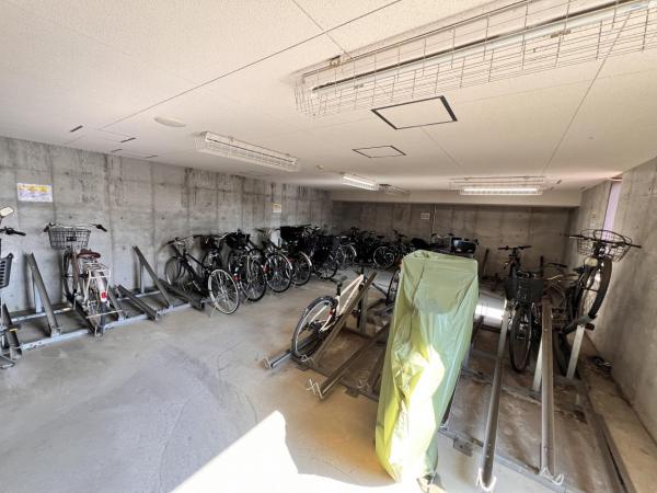 セルピナ桜ヶ丘ランドヒルズ 駐輪場
