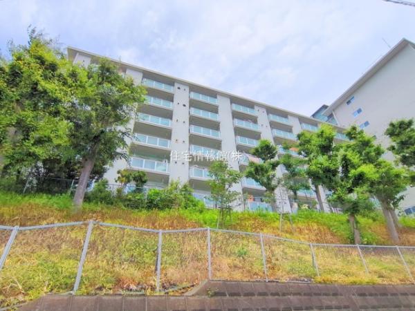 三ツ沢ハイタウン参号棟（四号棟） 