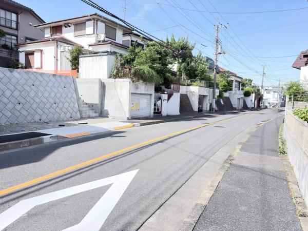町田市小川３丁目 土地 前面道路含む現地写真