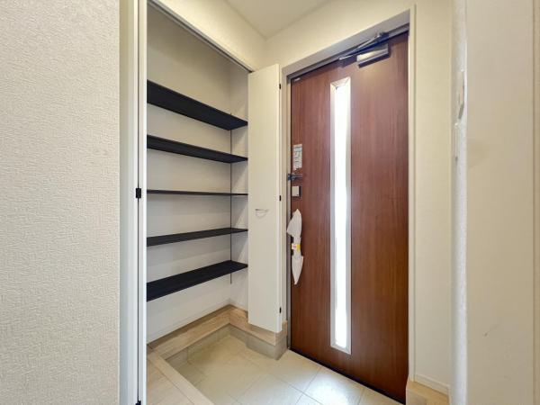 高座郡寒川町一之宮６丁目 戸建 玄関