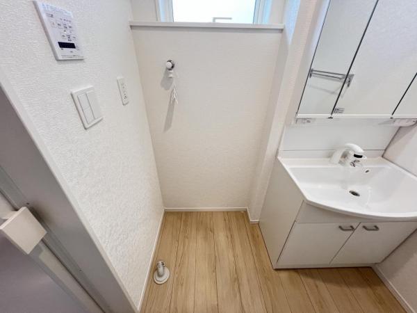 高座郡寒川町一之宮６丁目 戸建 ランドリースペース