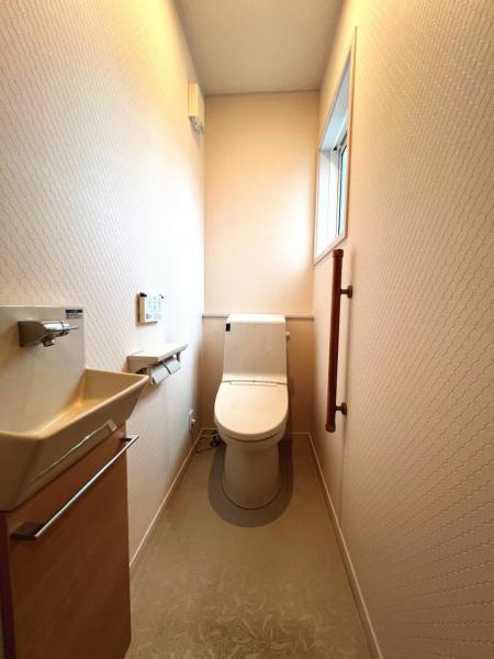 春日部市東中野 中古戸建 トイレ