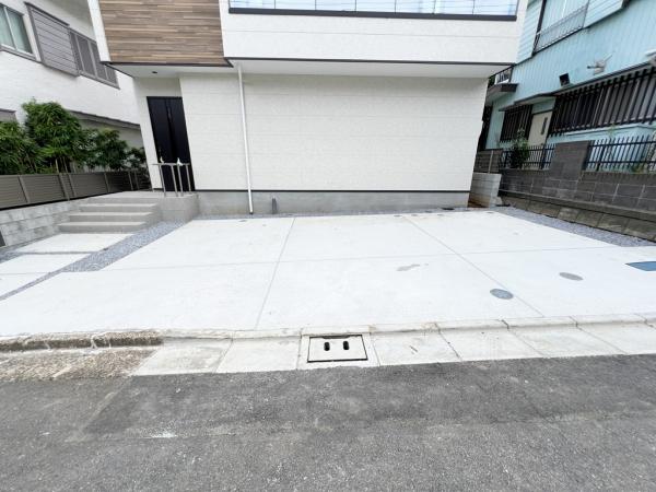 川崎市多摩区長尾６丁目 戸建 駐車場