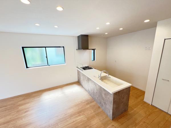 川崎市多摩区長尾６丁目 戸建 ダイニング