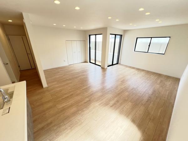 川崎市多摩区長尾６丁目 戸建 リビング