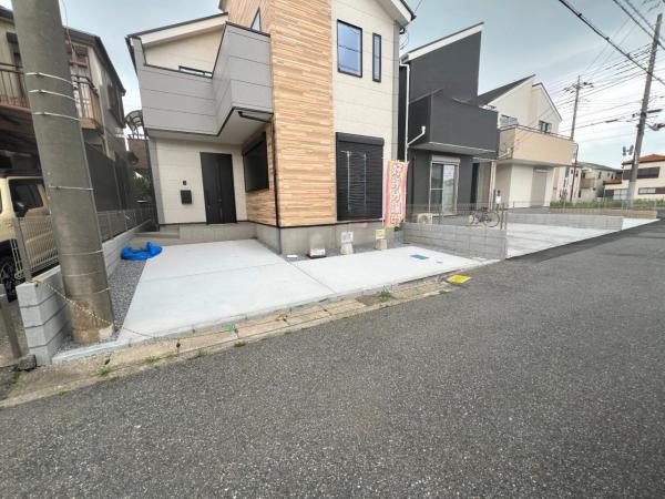 越谷市大沢15期 前面道路含む現地写真
