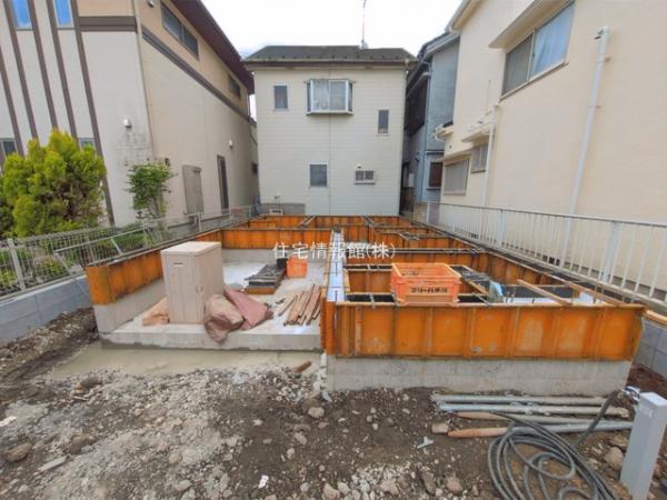 草加市新善町5期1棟 