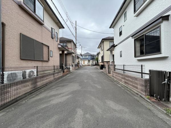 川越市霞ケ関東5丁目 前面道路含む現地写真