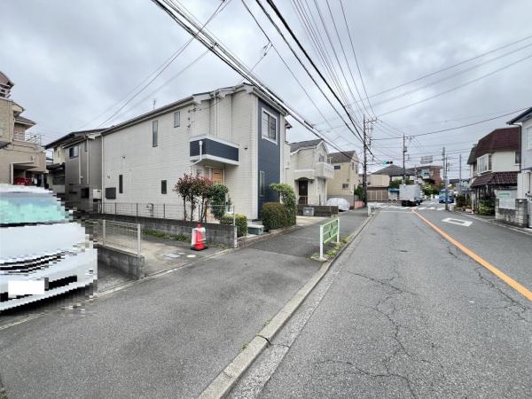 小平市大沼町２丁目 中古戸建 前面道路含む現地写真