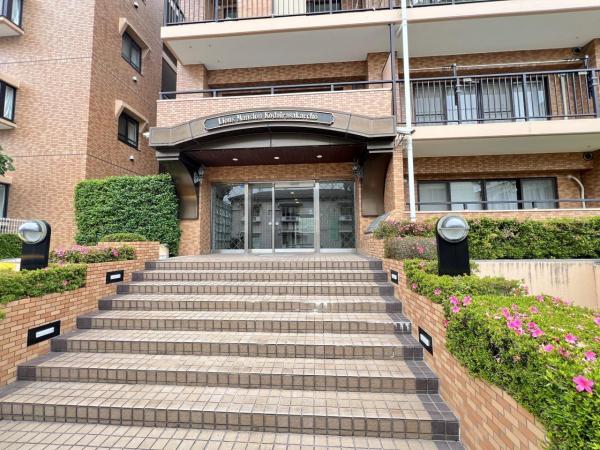 ライオンズマンション小平栄町 エントランス（外）