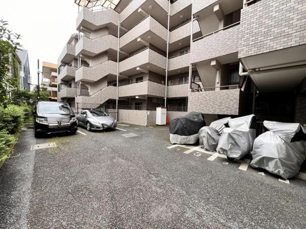 ライオンズマンション小田急相模原第6 敷地内駐車場