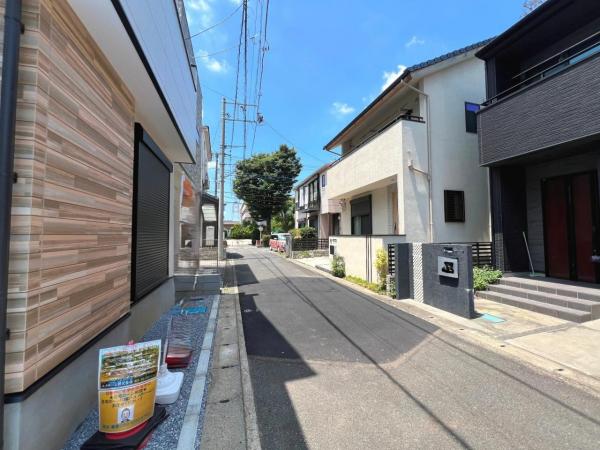 越谷市宮本町19期 前面道路含む現地写真
