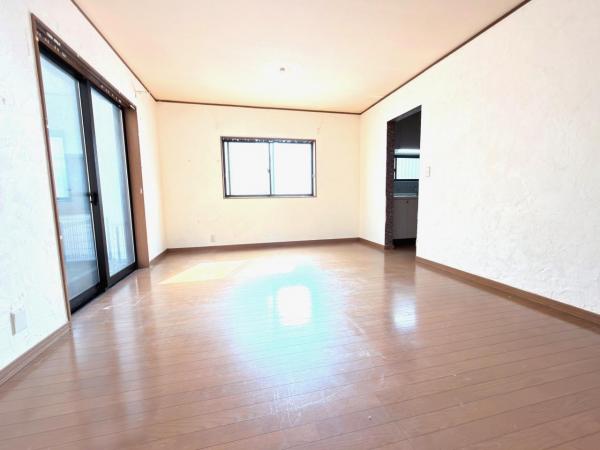町田市金森３丁目 中古戸建 リビング