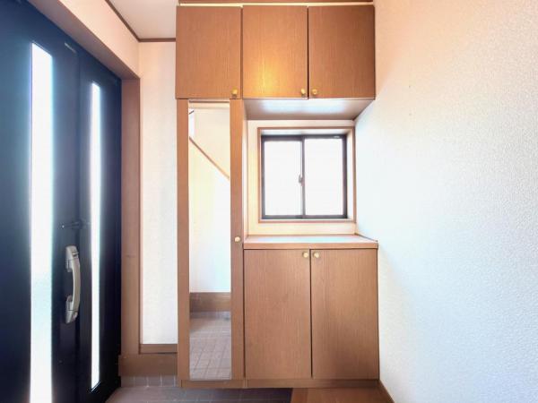 町田市金森３丁目 中古戸建 玄関
