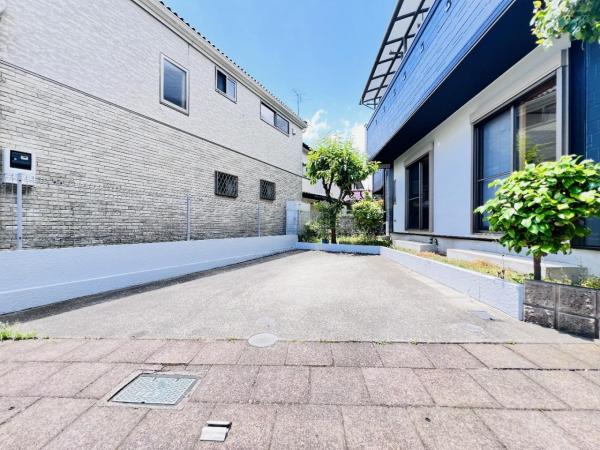昭島市郷地町１丁目 中古戸建 駐車場