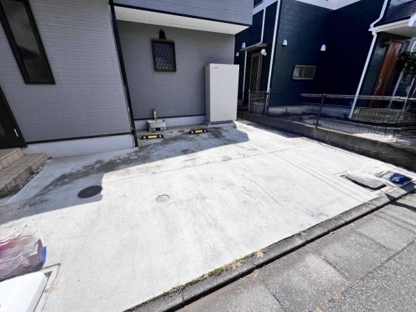 昭島市大神町４丁目 中古戸建 駐車場