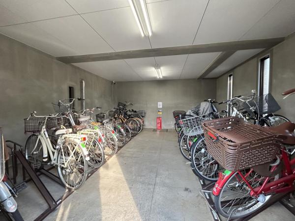 ヴィルヌーブ川越 駐輪場