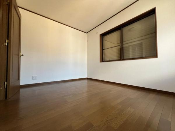 越谷市大字恩間 中古戸建 寝室
