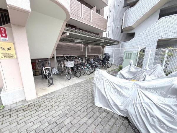 東急ドエル・アルス多摩境 駐輪場