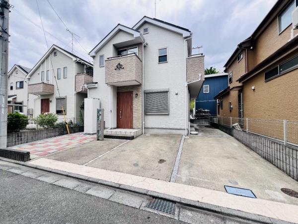 あきる野市下代継 中古戸建 駐車場