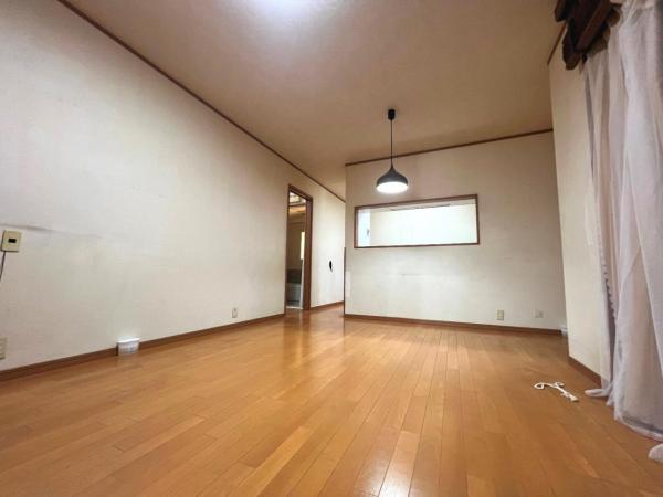 越谷市大沢１丁目 中古戸建 リビング